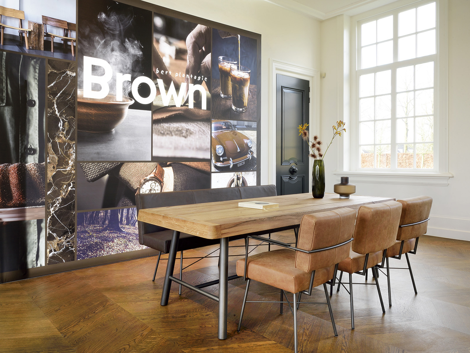 Eetkamer door Brown by Bert Plantagie, stoelen, tafel en bankje